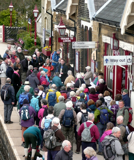 Town Mayor Joe Lord welmomes walkers to ride2stride 2013